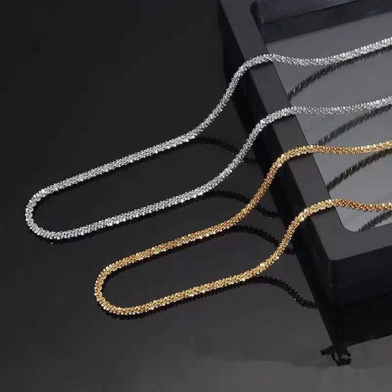 Minimalist Instagram-style flower chain with sparkling lobster clasp star necklace