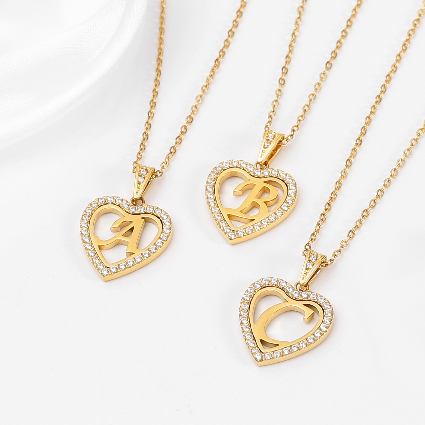 Best-Selling Stainless Steel Heart-Shaped Necklace with 26-Letter Zirconia Pendant - 图片 7
