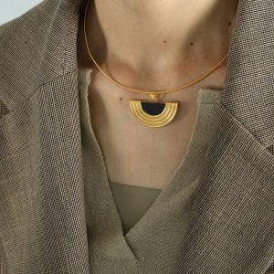 Elegant French classical Egyptian style earrings and necklace set for women