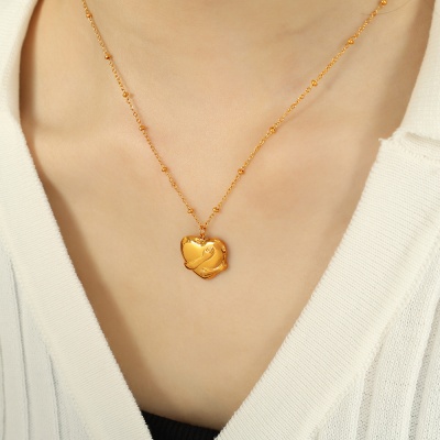 Wholesale Waterproof Women's Stainless Steel Interlocking Heart Necklace—Same Style as Amazon-OJ88 - Image 4