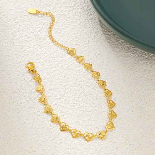 Wholesale 18K Gold-Plated Stainless Steel Openwork Heart Bracelet-HS41 - 图片 3