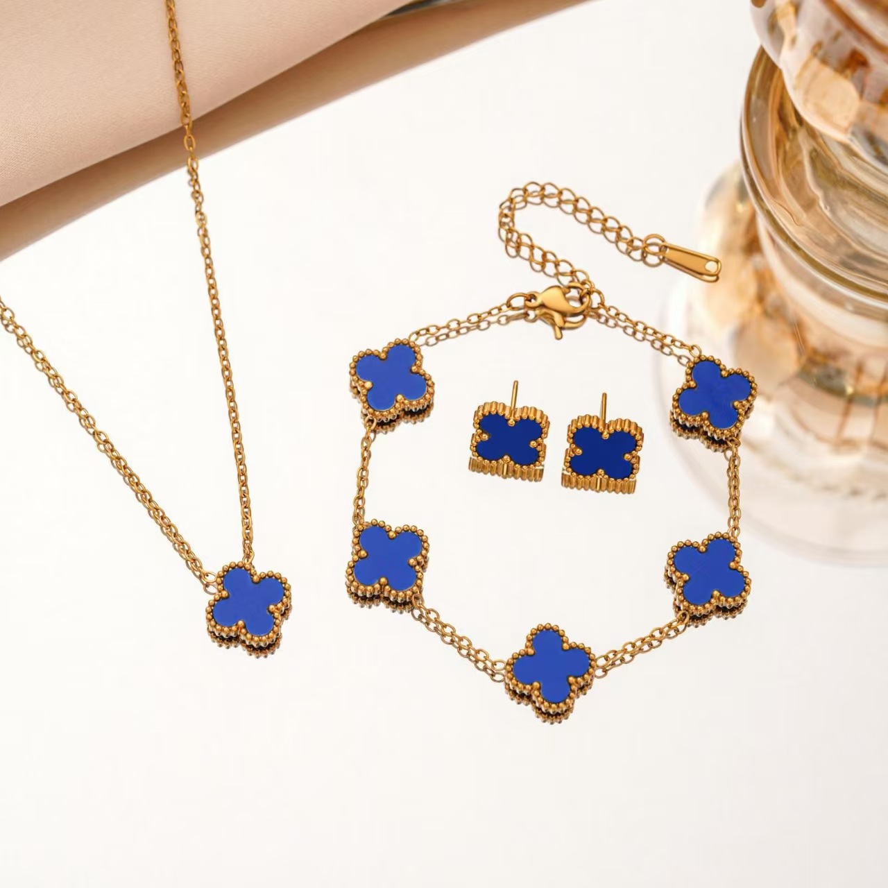 Stainless Steel Four-Leaf Clover Jewelry Set - Image 4